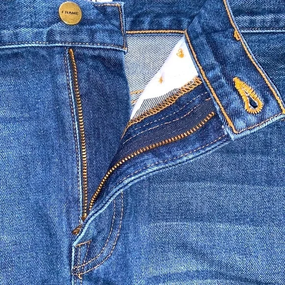 FRAME LE MINI RAW STAGGER EDGE DENIM MINISKIRT SIZE 29